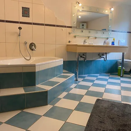 Quarto em Acomodações Particulares Ferienzimmer Oelhaf In Weiss Self Check-in Mit Key-tresore Wilhelmsdorf (Ravensburg)