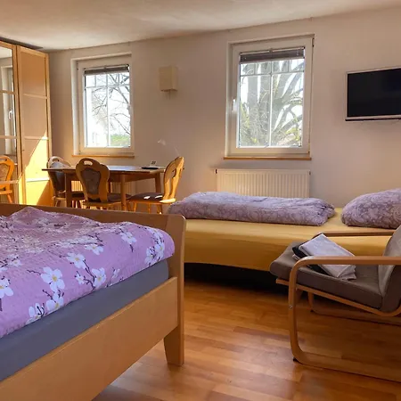 Ferienzimmer Oelhaf In Weiss Self Check-in Mit Key-tresore